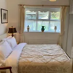 The Gallery B&b, The Glen, ,county Cork Kinsale