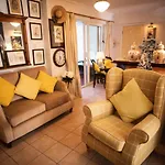The Gallery B&b, The Glen, ,county Cork 3*