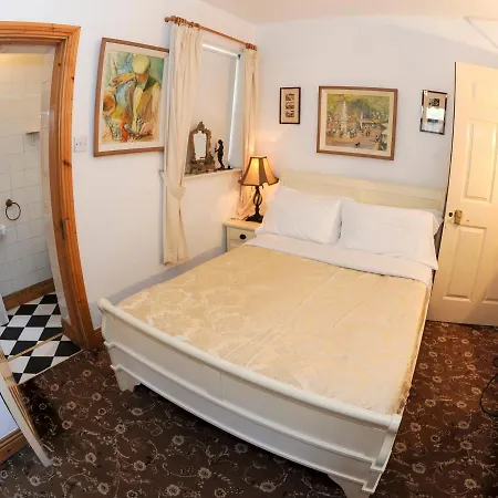 The Gallery B&b, The Glen, ,county Cork *