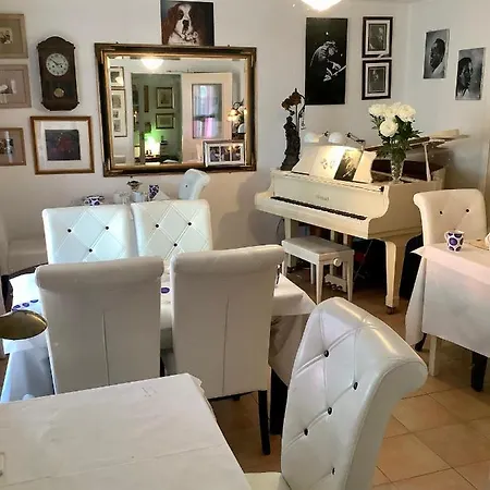 The Gallery B&b, The Glen, ,county Cork 3* קינסייל