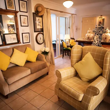The Gallery B&b, The Glen, ,county Cork 3*