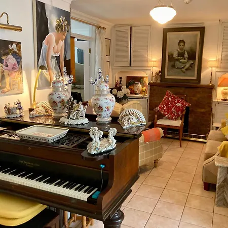 Couette-café The Gallery B&b, The Glen, ,county Cork Kinsale