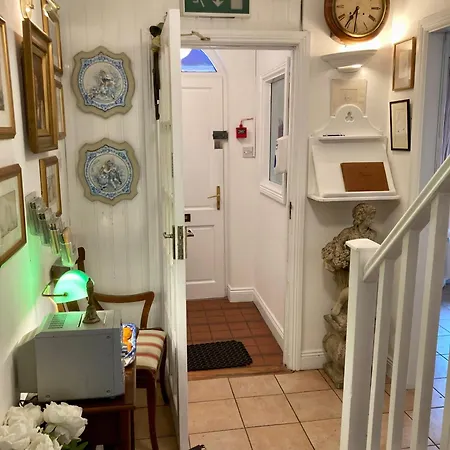 The Gallery B&b, The Glen, ,county Cork Кинсэйл