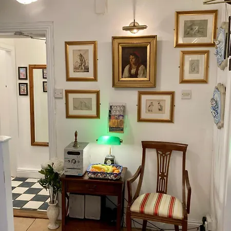 לינה וארוחת בוקר The Gallery B&b, The Glen, ,county Cork 3*