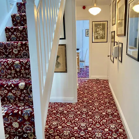 The Gallery B&b, The Glen, ,county Cork 3*