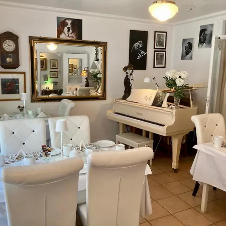 The Gallery B&b, The Glen, ,county Cork Отель типа 