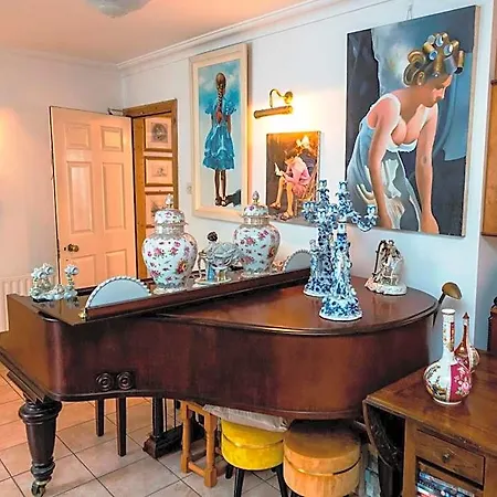 The Gallery B&b, The Glen, ,county Cork Bed and breakfast