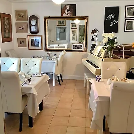 住宿加早餐酒店 The Gallery B&b, The Glen, ,county Cork 3*