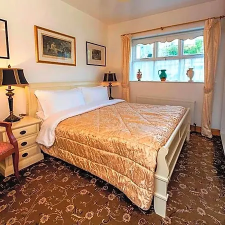 The Gallery B&b, The Glen, ,county Cork Bed and breakfast Kinsale